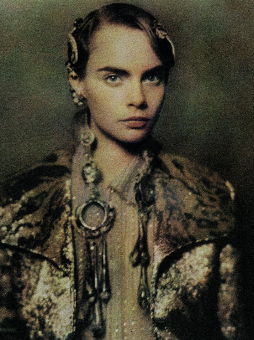 Le top model anglais Cara Delevingne devant l'objectif de Nikolai von Bismarck.